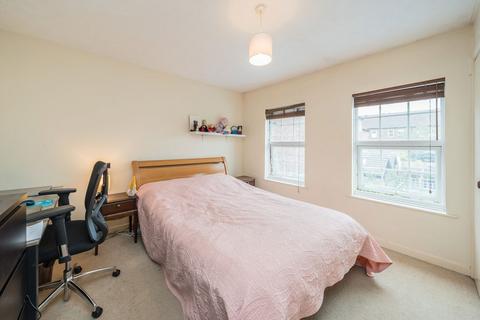 undefined, Post Lane, Twickenham TW2