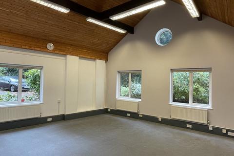 Office to rent, Pebble Close Tadworth KT20 7PA