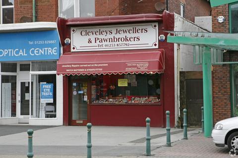 Retail property (high street) to rent, 73-74 Victoria Rd Thornton Cleveleys FY5 1BZ