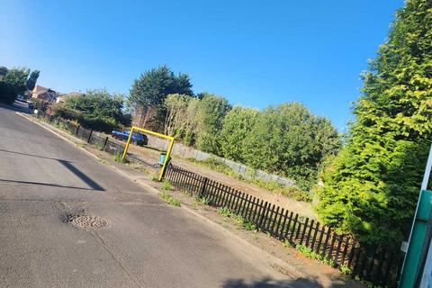 Land to rent, Land Road Wombwell S73 0BP