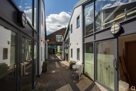 Office to rent, 32 Gould Rd Twickenham TW2 6RS