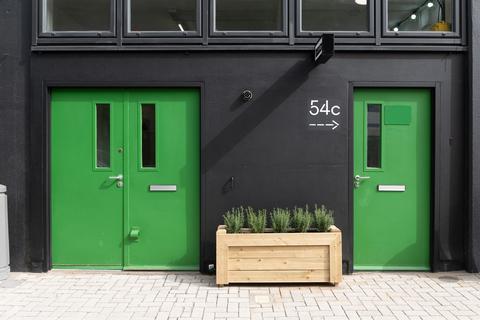 Industrial unit to rent, 1 Dock Rd London E16 1AH