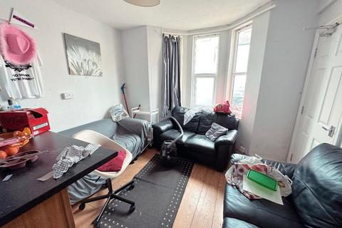 5 bedroom house to rent, 96a Bullingdon RoadOxford
