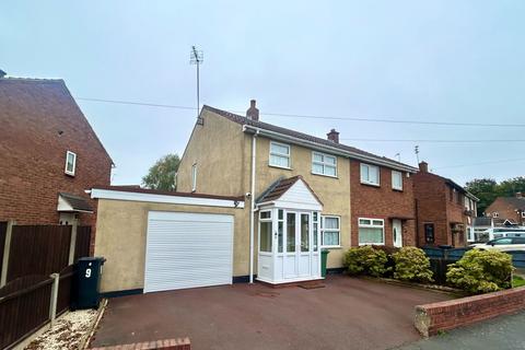 2 bedroom semi-detached house for sale, Roundhouse Road, Dudley DY3