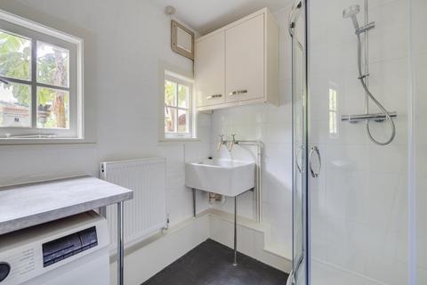 undefined, Kew Green, Richmond, TW9