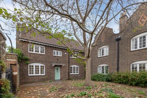 undefined, Kew Green, Richmond, TW9
