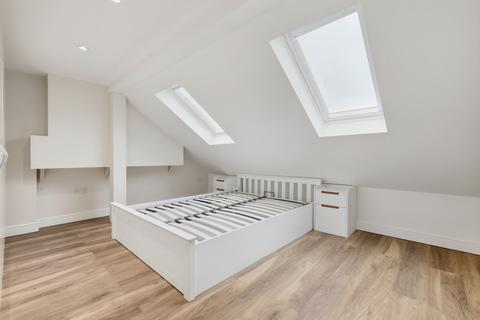 undefined, Crowlands Avenue, Romford, RM7