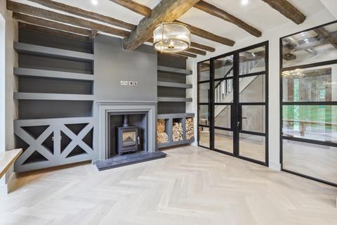 4 bedroom detached house to rent, Millfield Lane, Kingswood, Surrey, KT20
