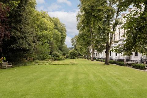 3 bedroom flat to rent, Onslow Gardens, South Kensington, London, SW7