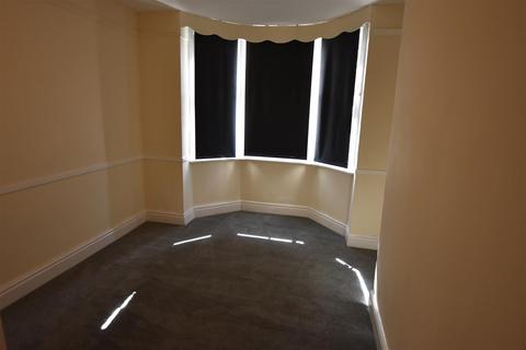 2 bedroom apartment to rent, Avondale Road, Kettering