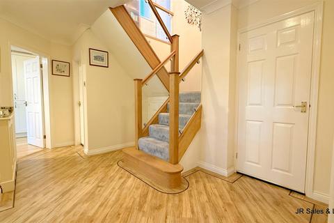 undefined, Richardson Crescent, West Cheshunt
