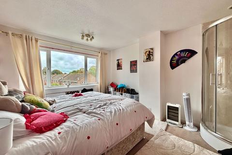 6 Rowbrook Close, Paignton, TQ4 7BU