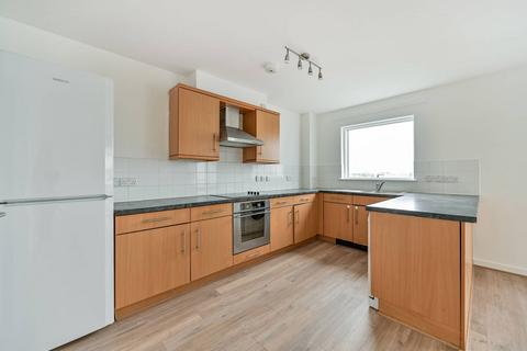 Prince Regent Road, Hounslow, TW3