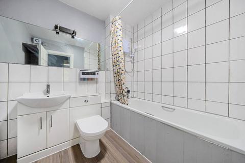 Flat 44, Regency Court, 29 Brunswick Road, Sutton, SM1 4EH