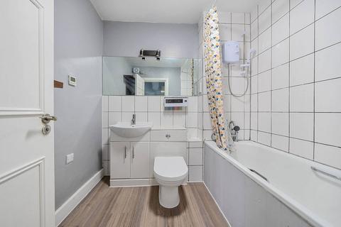 Flat 44, Regency Court, 29 Brunswick Road, Sutton, SM1 4EH