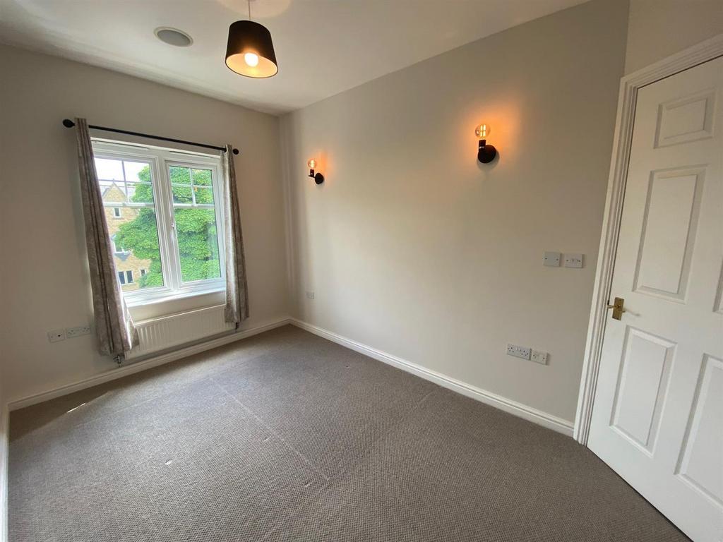 MASTER BEDROOM 1.jpg