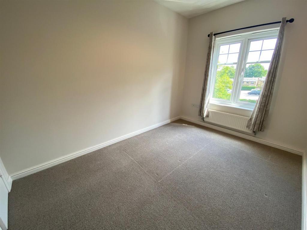 BEDROOM 1.jpg