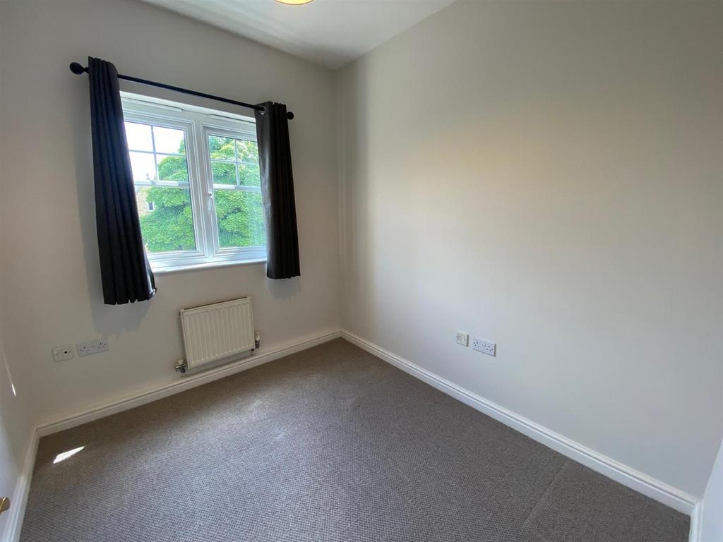 BEDROOM.jpg