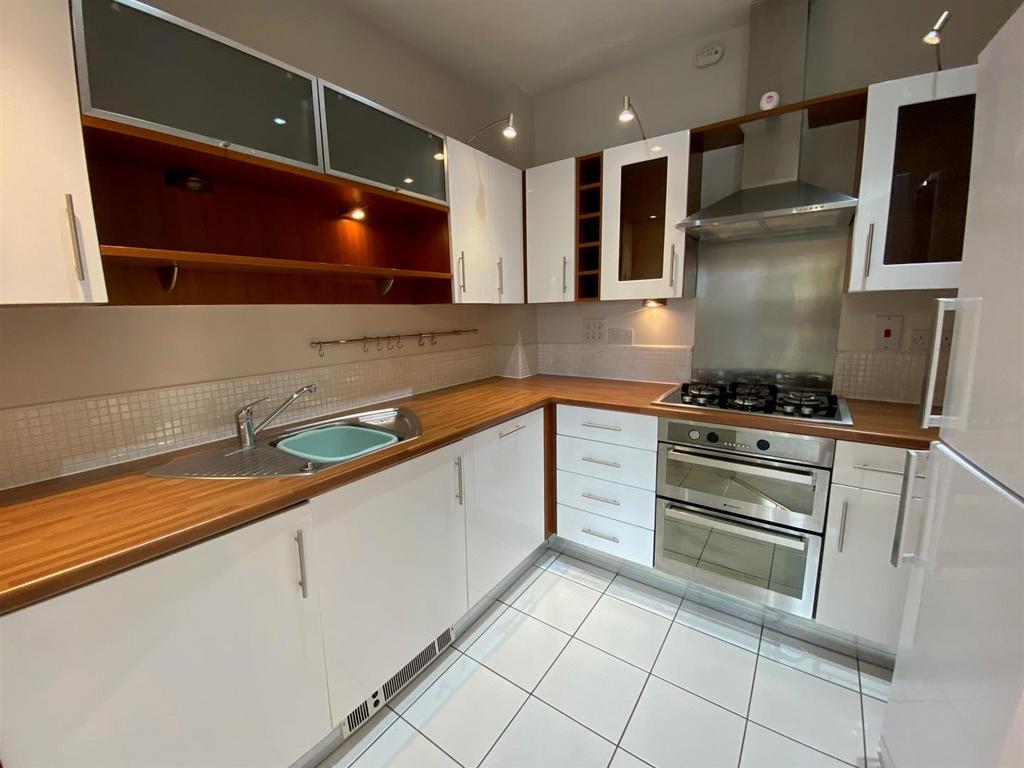KITCHEN.jpg