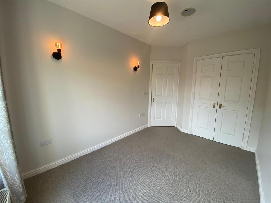 MASTER BEDROOM.jpg