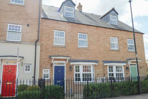 3 bedroom terraced house to rent, Stonechat Road, Coton Meadows, Rugby, CV23