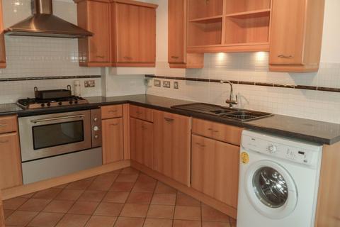 3 bedroom terraced house to rent, Stonechat Road, Coton Meadows, Rugby, CV23