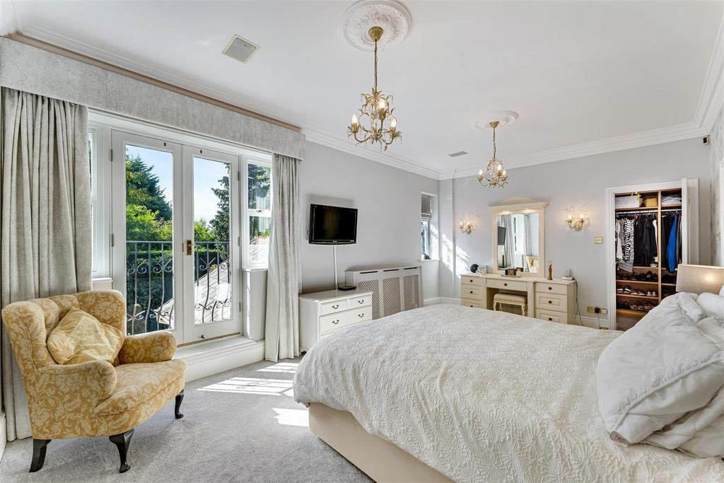 Principle Bedroom 1