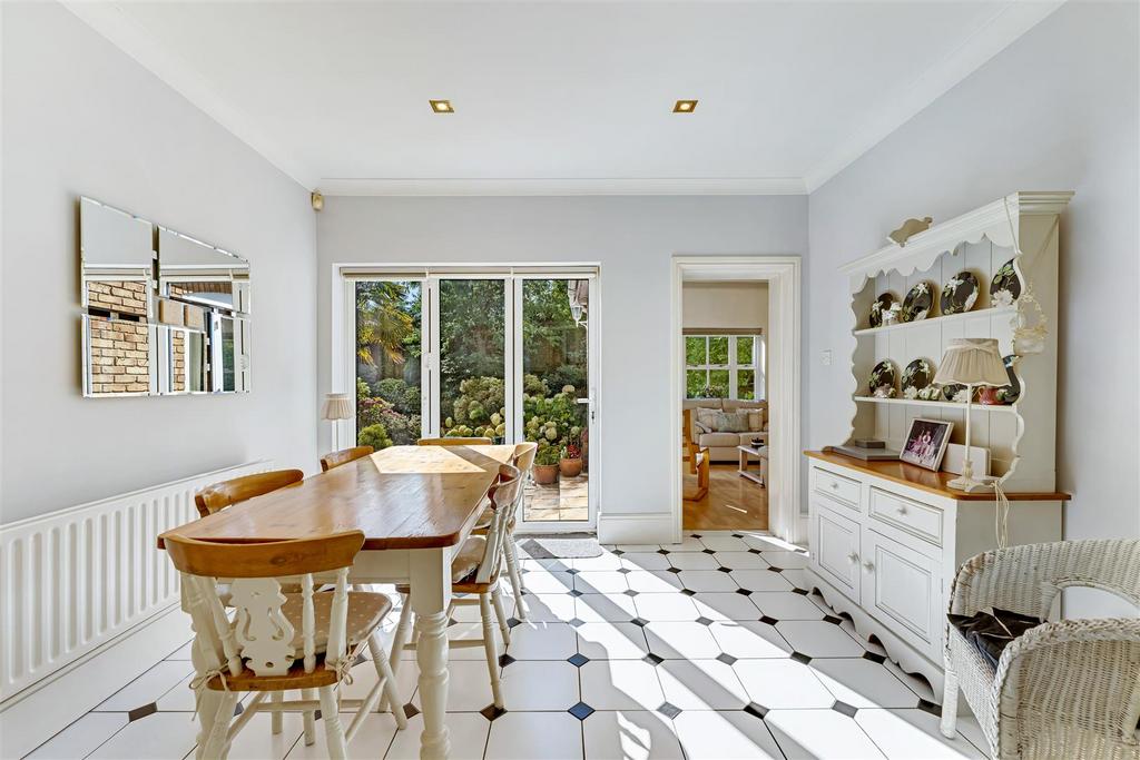 Dining Kitchen