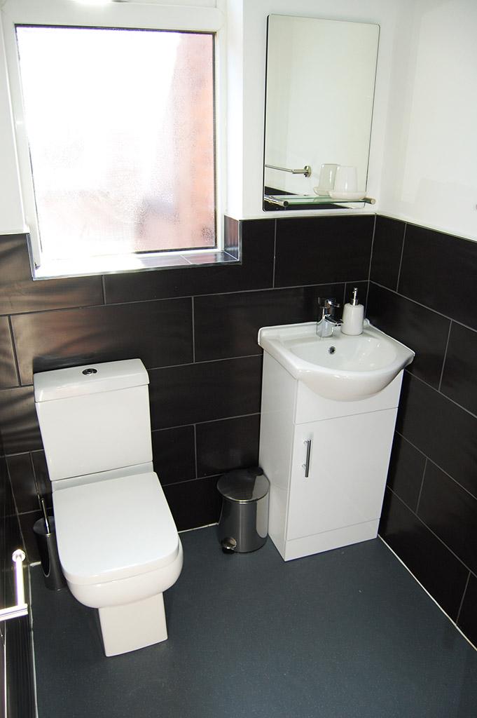 Room 3 En-suite 1.1