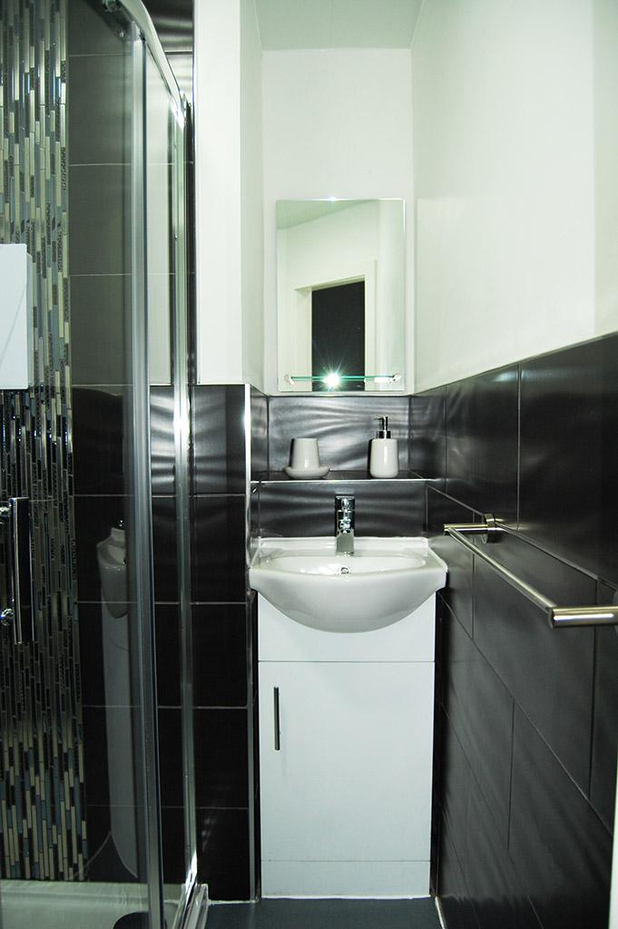 Room 5 En-suite 1.1