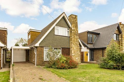 Griffin Way, Sunbury-On-Thames TW16