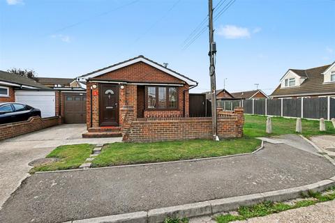 1 bedroom detached bungalow for sale, Landsburg Road, Canvey Island SS8