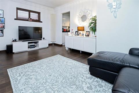 1 bedroom detached bungalow for sale, Landsburg Road, Canvey Island SS8