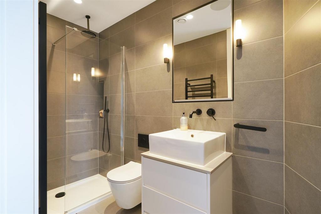 Flat 6, Mentor House - W5 A7hcjz Bg Uj6mb RUb Q2.jpg