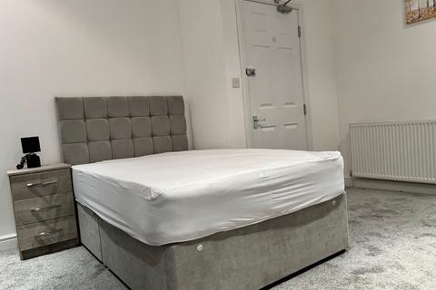 undefined, Oxford Gardens, Stafford ST16