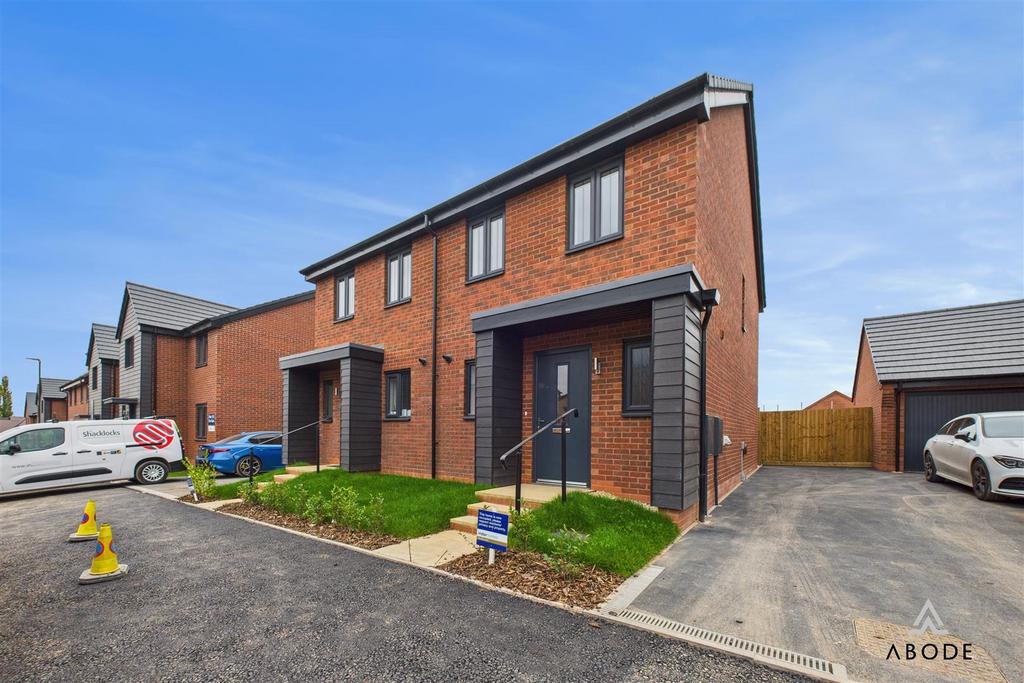 CAM02544 G0-PR0319-STILL012.jpg