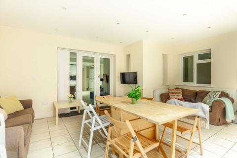 7 bedroom semi-detached house to rent, Coventry CV4
