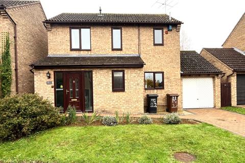 3 bedroom detached house to rent, Allard Close, Northampton NN3