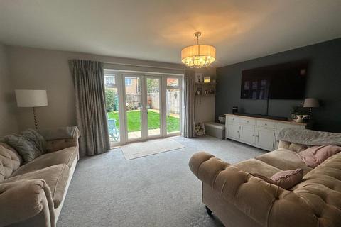 3 bedroom semi-detached house for sale, Selion Way, Bury St. Edmunds IP30