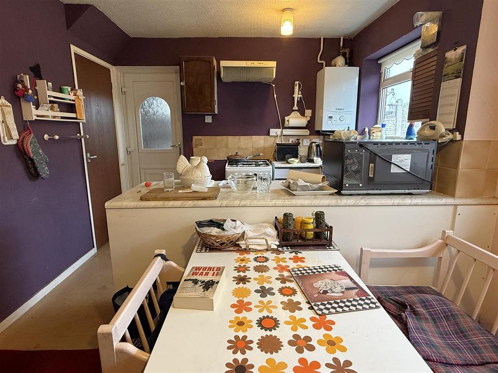 Kitchen1.JPG