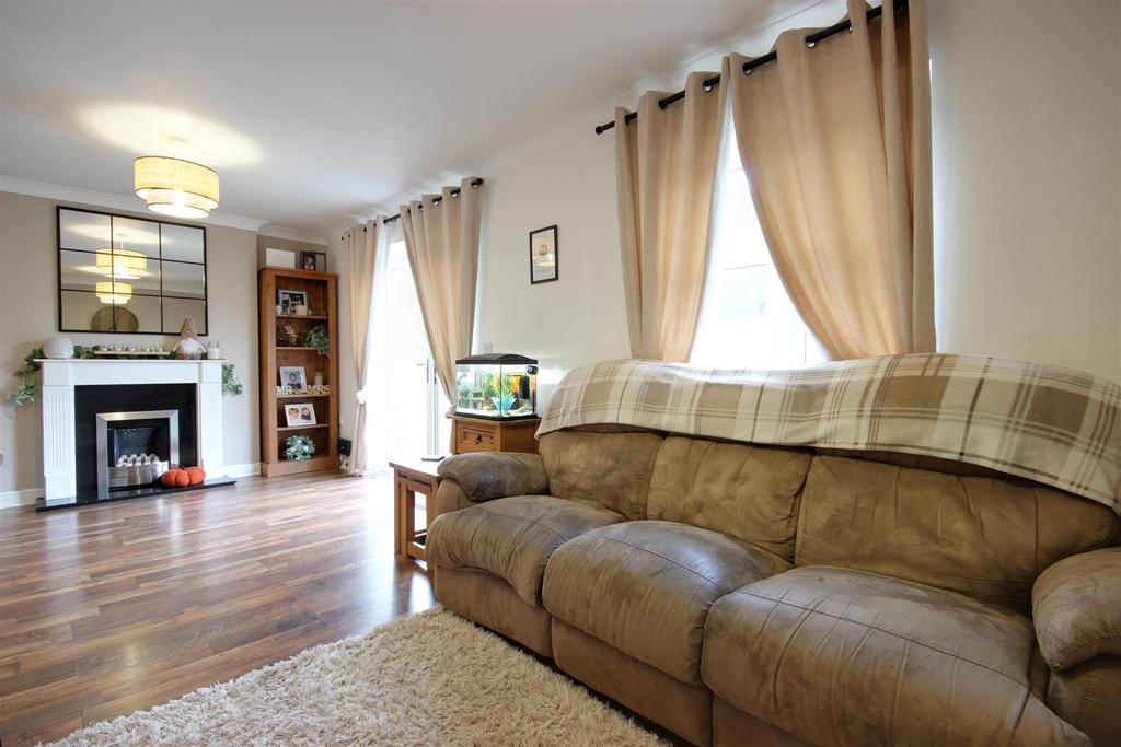 Lounge and dining room