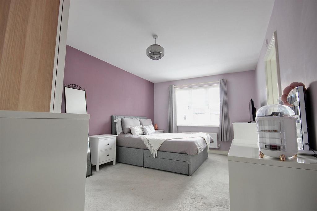 Bedroom 1 (front)