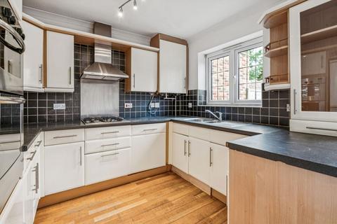 3 bedroom terraced house for sale, Rosslyn Park, Weybridge KT13