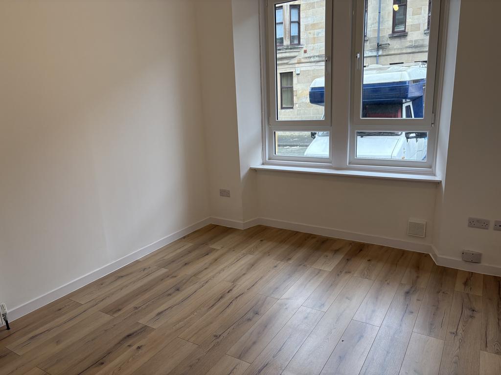 Apartment in Paisley - View 3