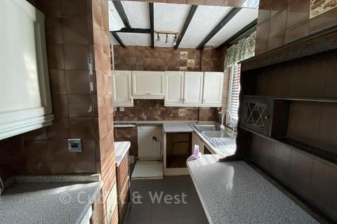 2 bedroom end of terrace house for sale, Keedonwood Road, Bromley, Kent