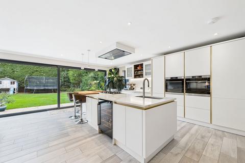 undefined, Fivens Place, Horsham RH12