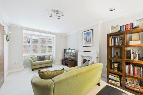 undefined, Fivens Place, Horsham RH12