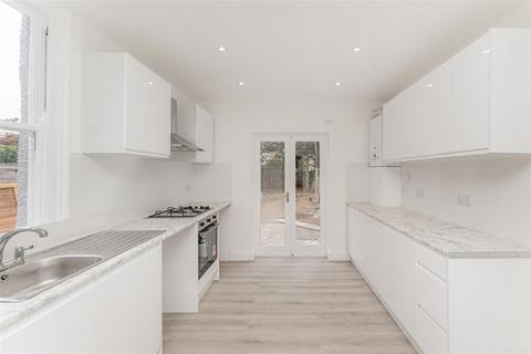 3 bedroom semi-detached house for sale, Fotheringham Road, Enfield