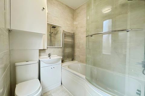 1 bedroom apartment to rent, 62-64  Hencroft Street South, Slough SL1