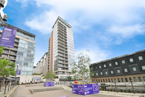 2 bedroom flat to rent, Western Gateway, London, E16